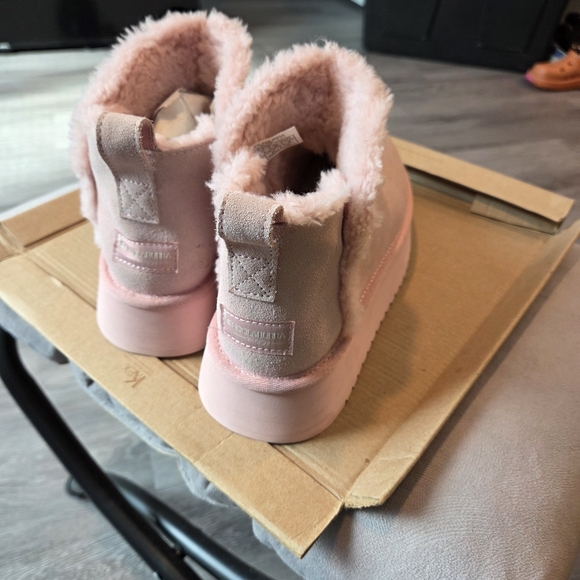 Stylish Pink Koolaburra By Ugg Ankle Booties with Plush Lining - Picture 1 of 5